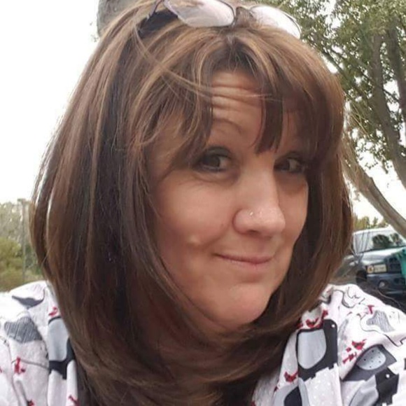 Meet your Posher, Ana - Picture 2 of 3